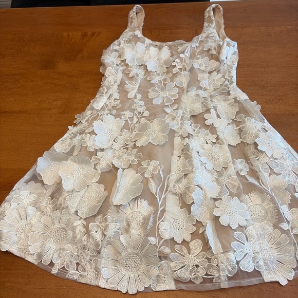 Petal & Pup White Floral Lace Dress - Picture 3 of 10